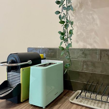 Appartamento Studio Malibu Central, Lumineux Et Confortable Hyères Esterno foto
