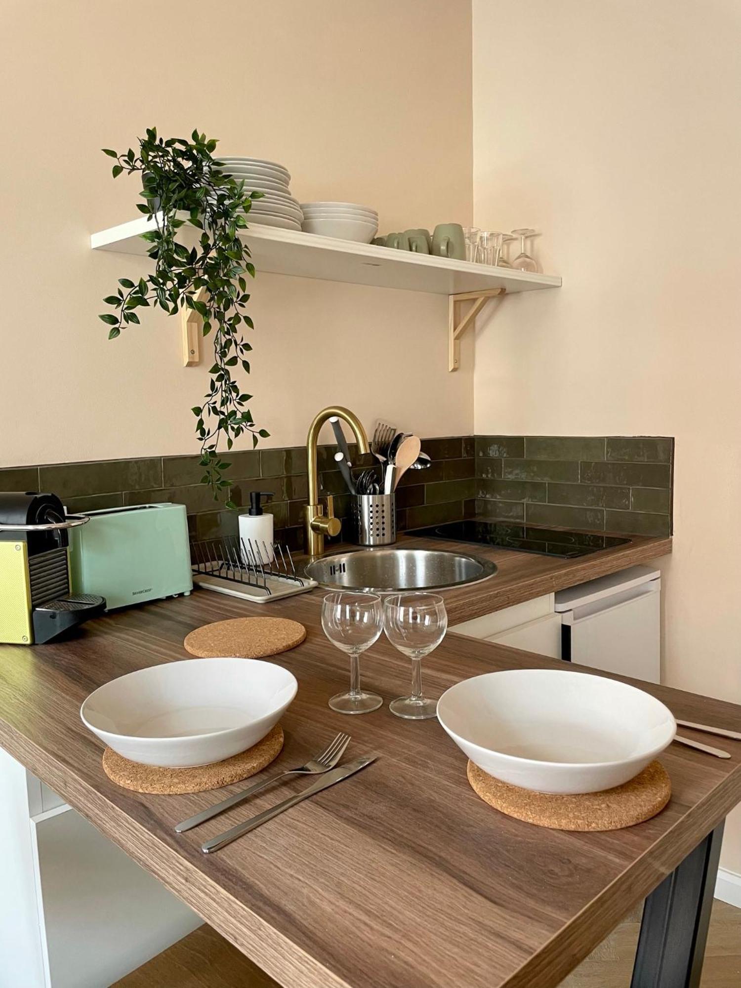 Appartamento Studio Malibu Central, Lumineux Et Confortable Hyères Esterno foto